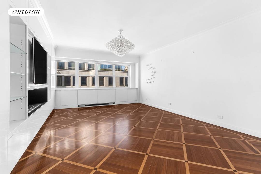 Set along one of Manhattan's most distinguished blocks, 27 East 65th Street, Residence 14CD offers a refined Upper East Side lifestyle at the crossroads of culture, elegance, and convenience.