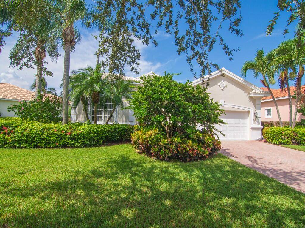 Lakefront 3BR 3BA in gated community with beach access.