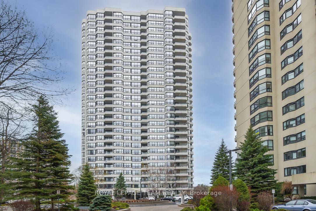 Welcome to the Riveria, a very well located home in an excellent area.