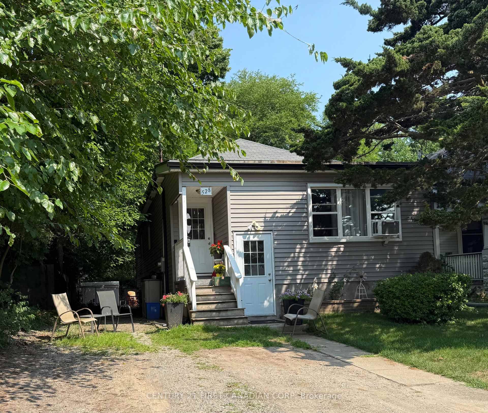 Welcome to 528 Pall Mall Street A Versatile Duplex with Endless Potential !