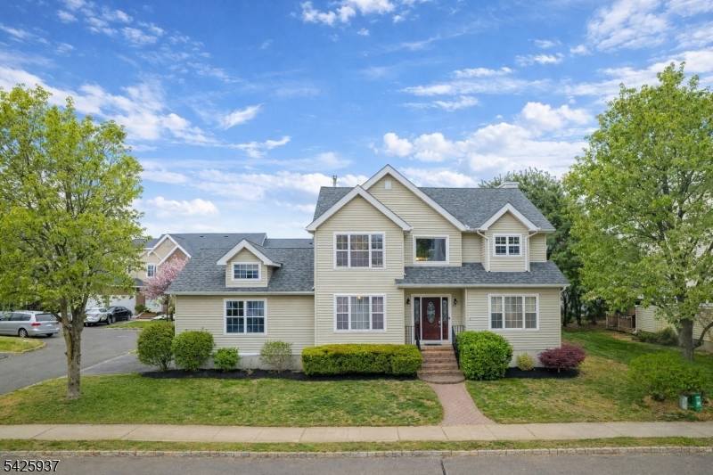 Showings begin 4 28. Beautifully maintained, East facing colonial in desirable Courtland Community in Hillsborough.