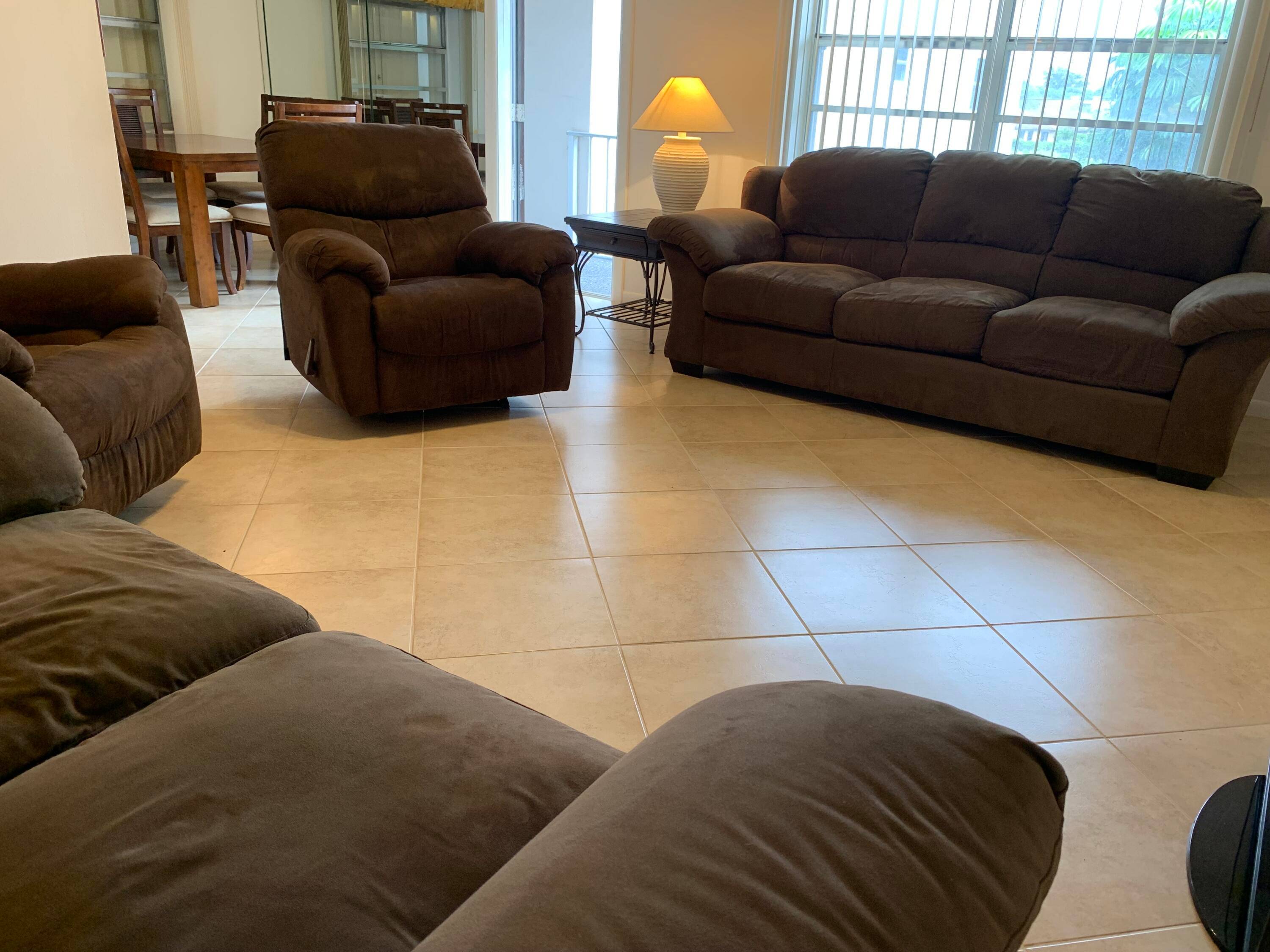 Move into the fabulous Kings Point Golf and Country Club, where NO MEMBERSHIP equity is required, and enjoy all the exceptional amenities it has to offer !