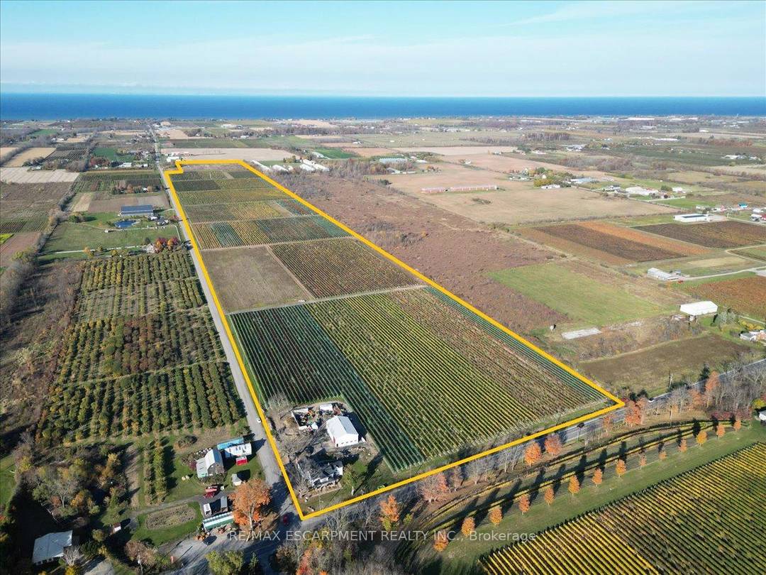 Located in Ontarios wine country, this 78 acre vineyard at 4105 Tufford Rd, Lincoln is perfect for starting or expanding a winery.