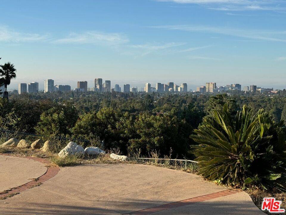 9926   Beverly Grove Dr 3BR Beverly Hills Post Office | B.H.P.O. La