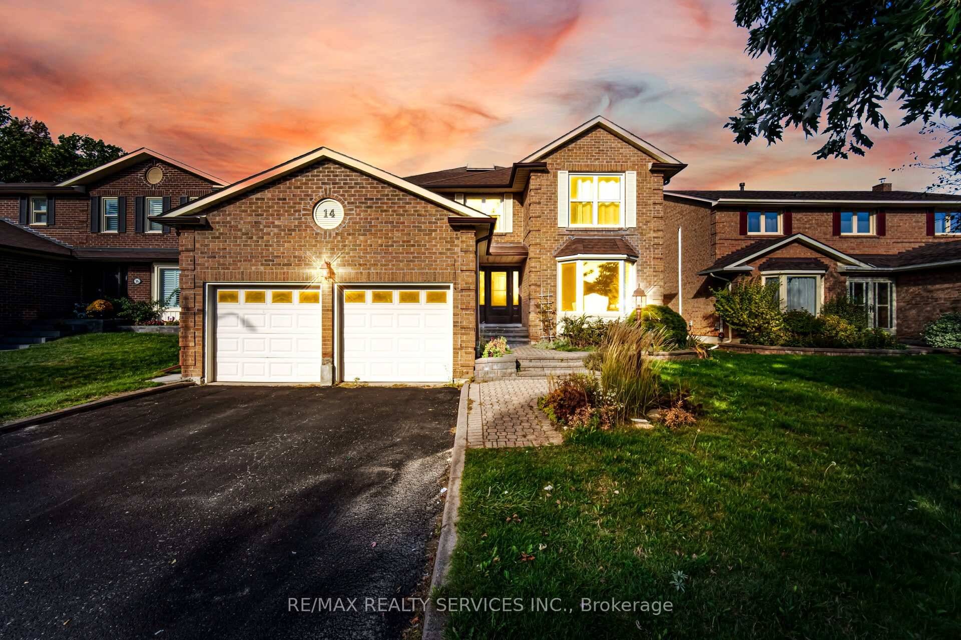 Premium 49 Feet Wide Lot 4 Bedrooms Double Car Garage Detached House On Quiet Crescent in Popular South Ajax Just Steps To Lakeside Public School, Parks amp ; Waterfront Trails ...