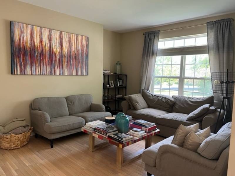 BEAUTIFUL MADISON MODEL MOVE IN CONDITION IN A CUL DE SAC LOCATION WITH MANY UPGRADES INCLUDING CUSTOM KITCHEN CABINETS GRANITE COUNTERS.