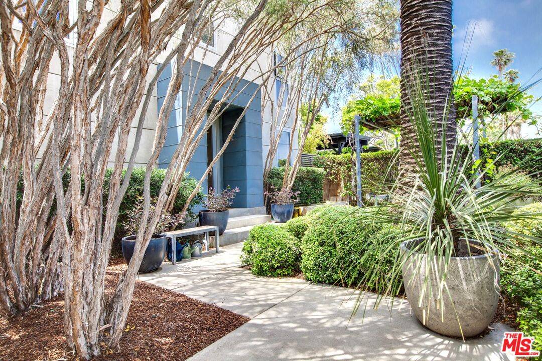 757 Milwood Ave 6BR Marina Del Rey La