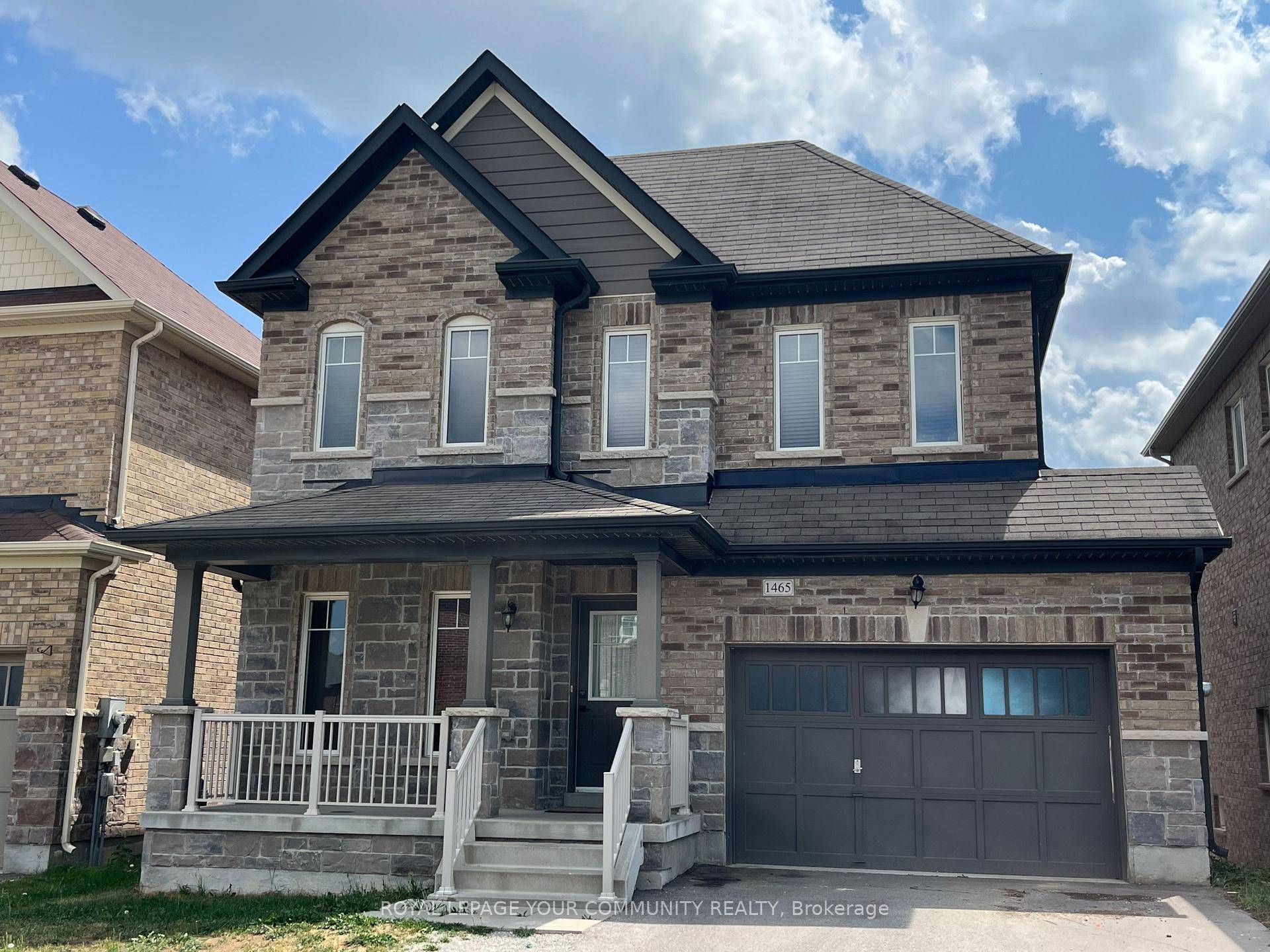 Move in ready Immaculate 1960 sqft detached home nestled in prime location Lefroy.