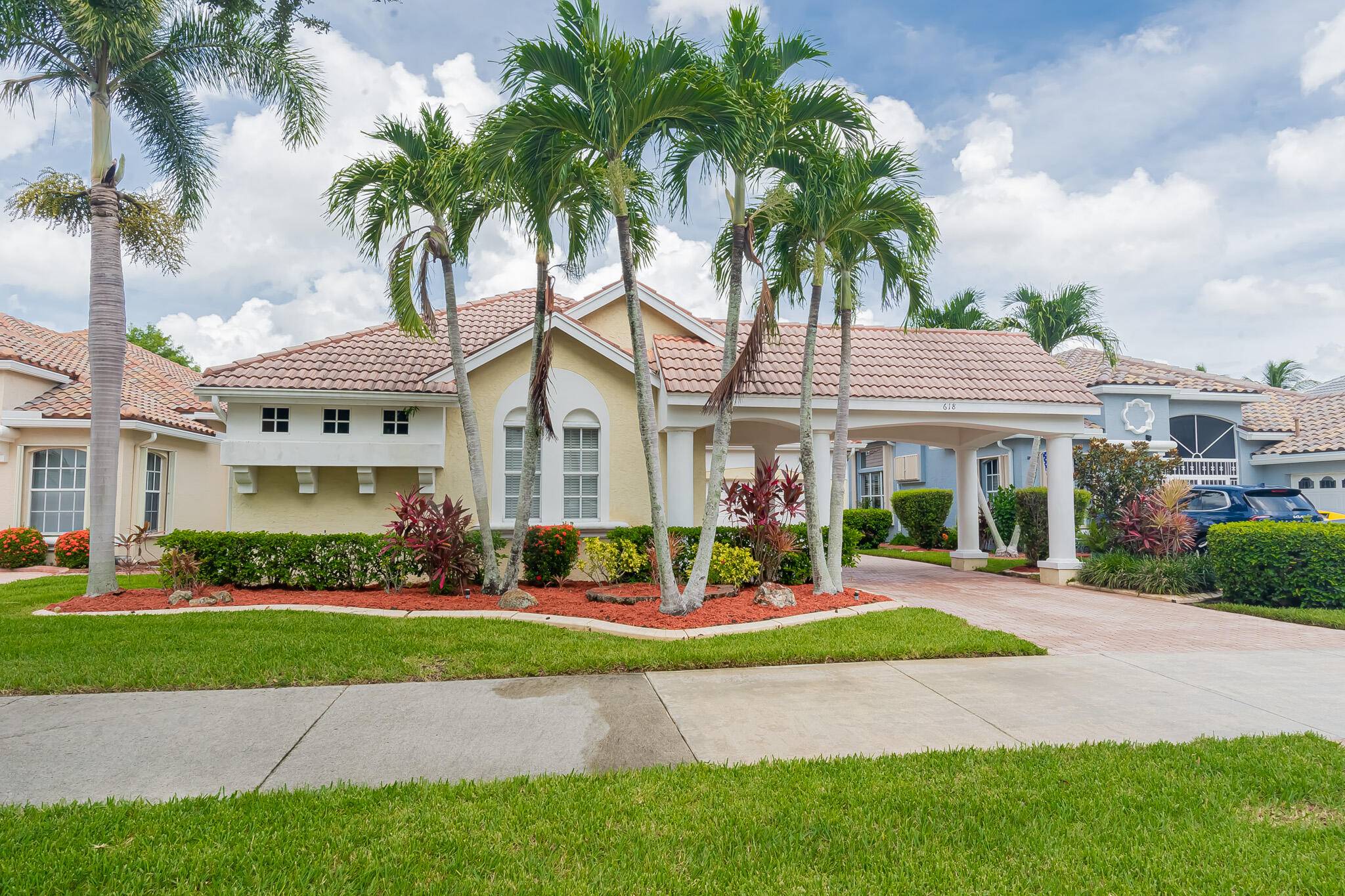 Lake Charles Lakefront living in the heart of St.