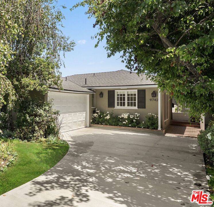 9742   Saturn St 3BR Beverlywood La