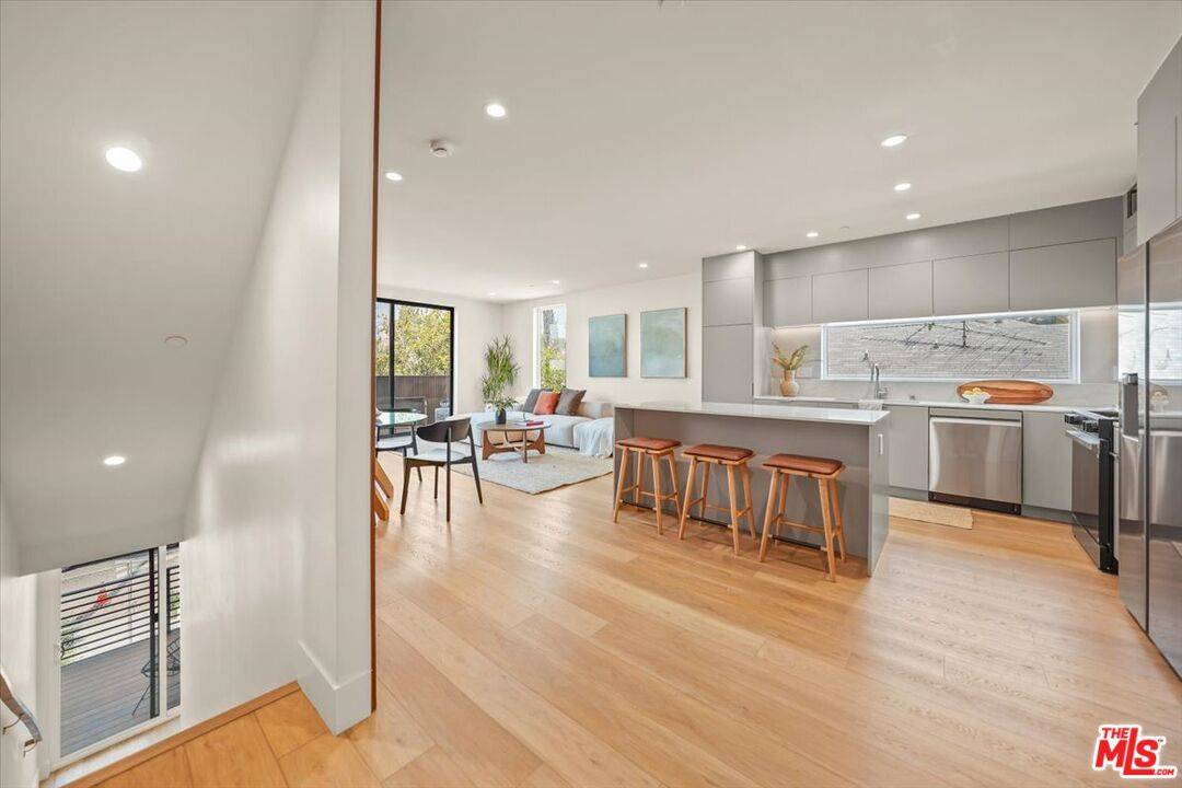 1750  N Van Ness Ave 4BR Hollywood Hills East La