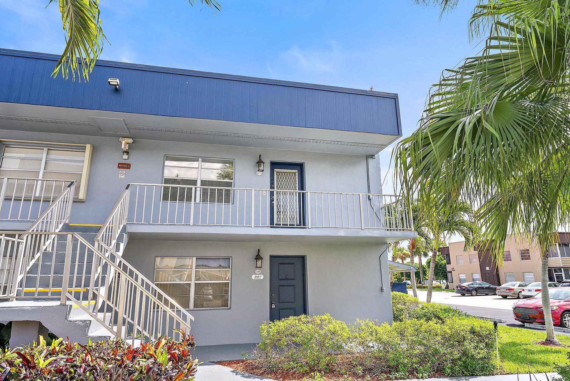 Welcome to easy living in the heart of Delray Beach !