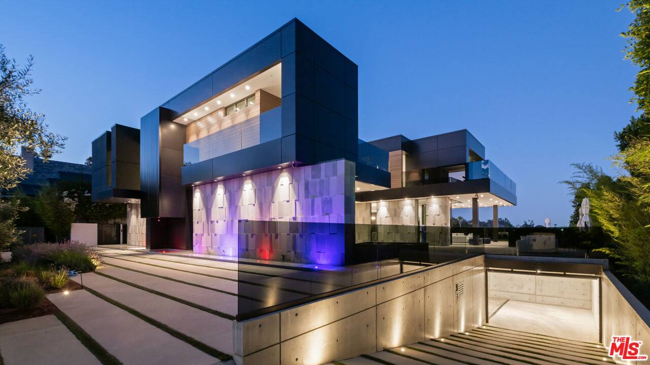1140 Summit Dr 6BR Beverly Hills Post Office | B.H.P.O. La