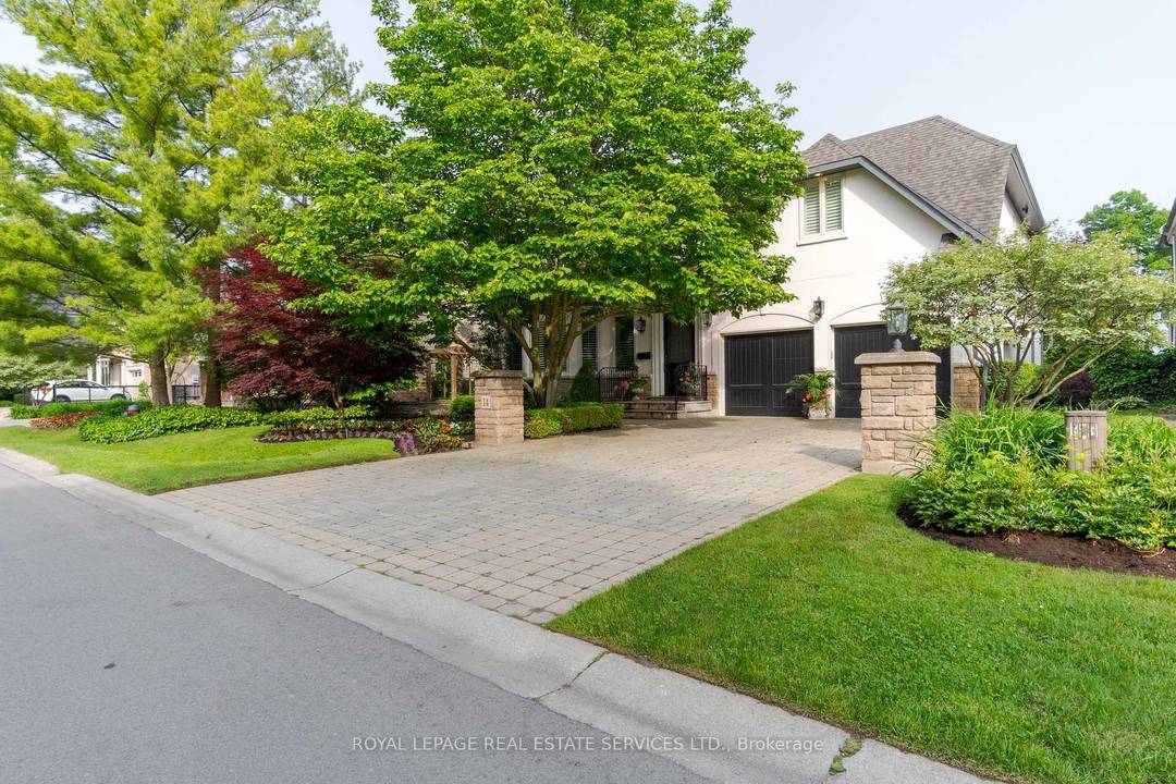 Rare opportunity to not only get into one of the most prestigious neighbourhoods in the GTA but this beautiful home overlooks the calm shores of Lake Ontario.