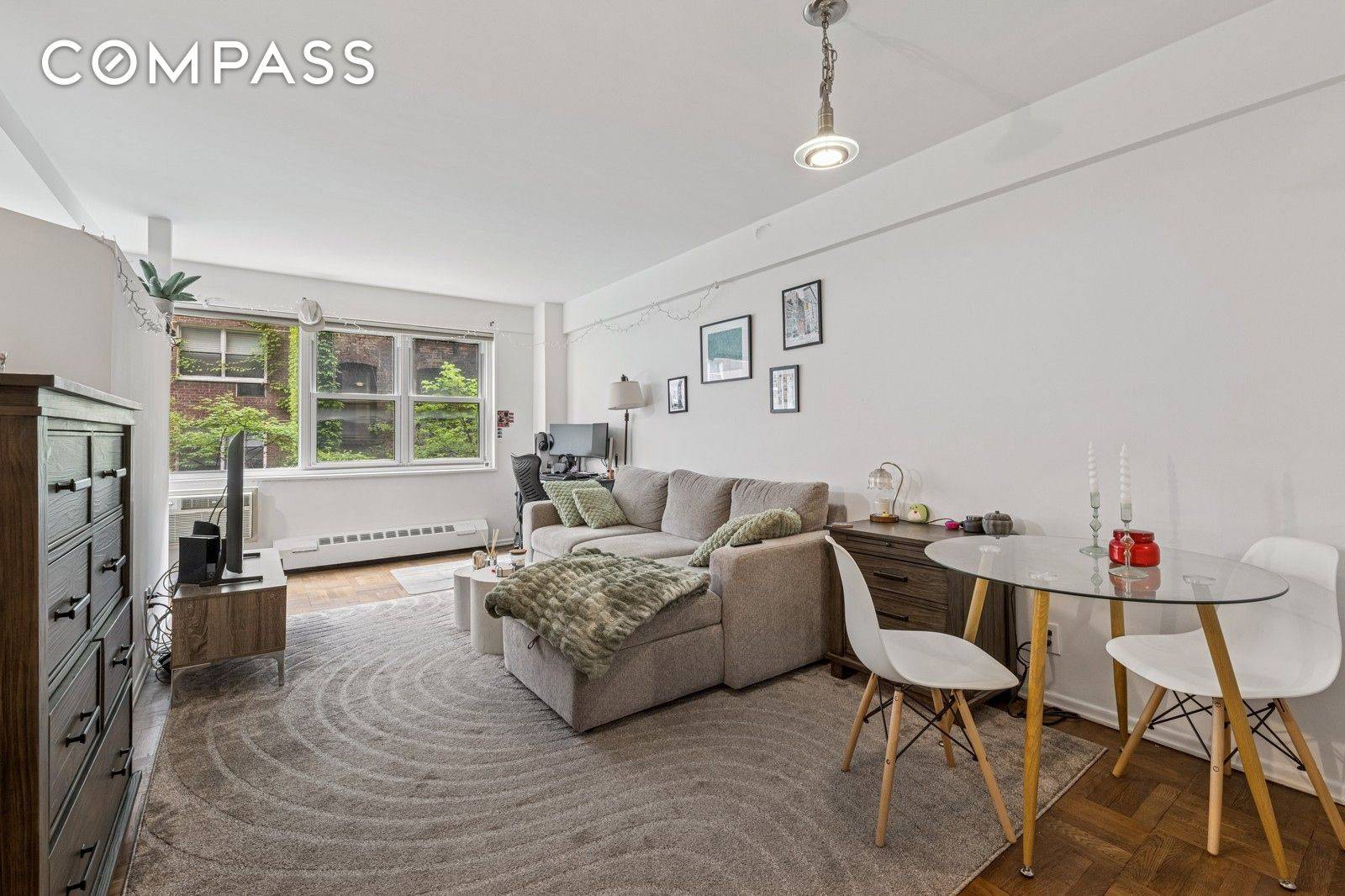 Welcome to your perfect urban retreat in the heart of Manhattan !