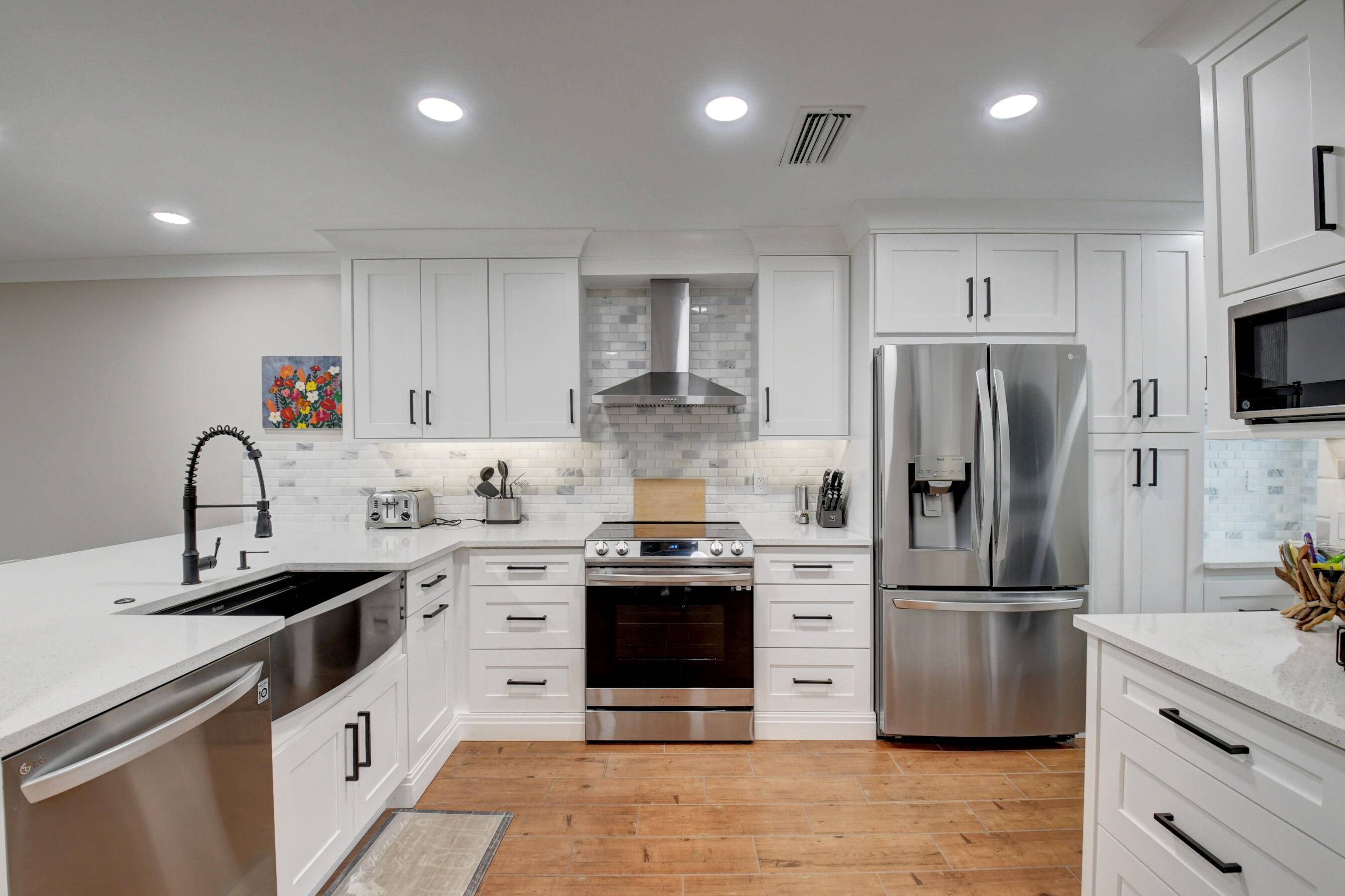 THIS UNIT CAN BE RENTED OUT IMMEDIAITLY AFTER PURCHASE !