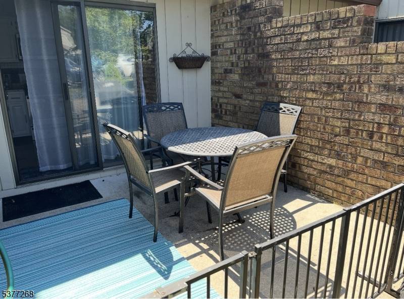 Desirable Belantrae Greens Townhome Low Taxes Great Amenities !
