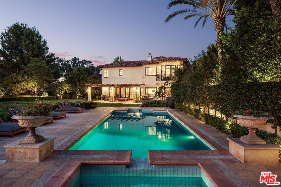2481 Summitridge Dr 5BR Beverly Hills Post Office | B.H.P.O. La