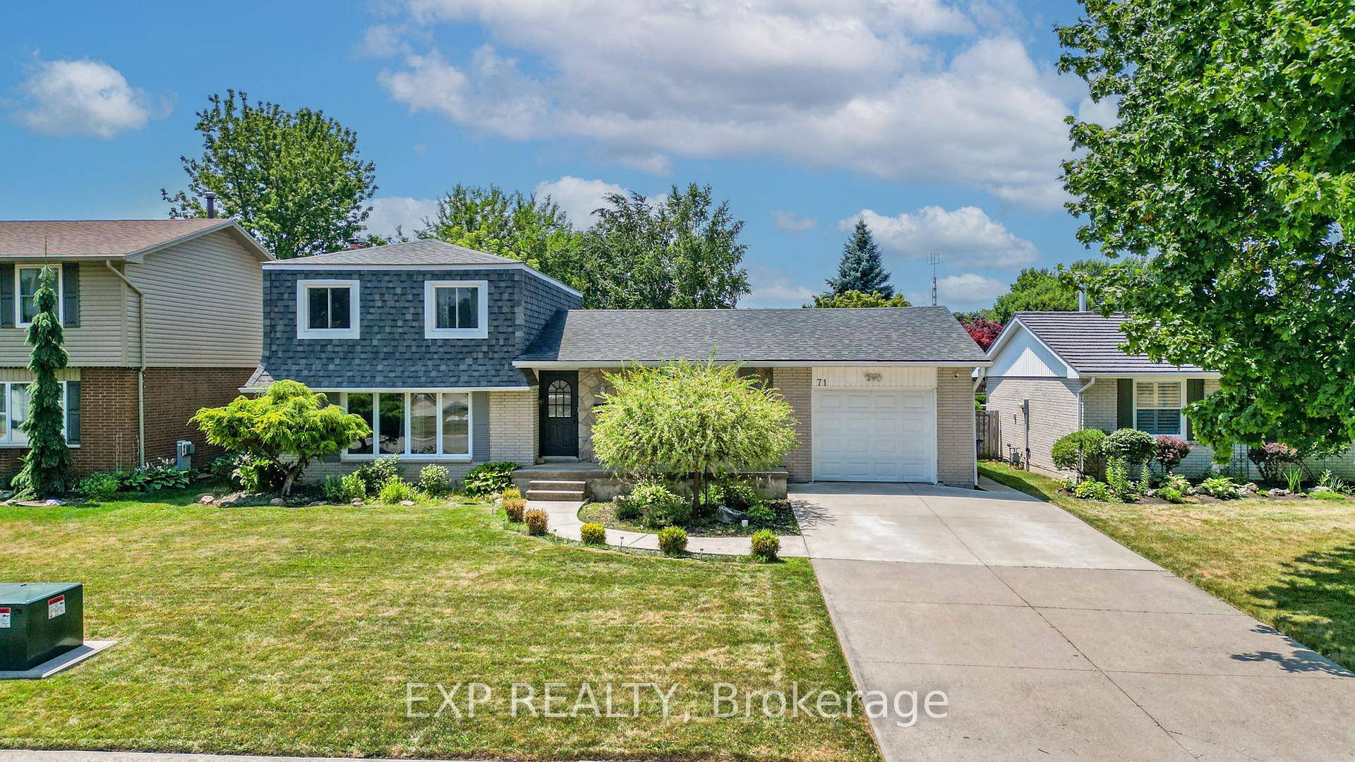 Welcome to this beautiful family home that offers comfort, style, and an unbeatable location !