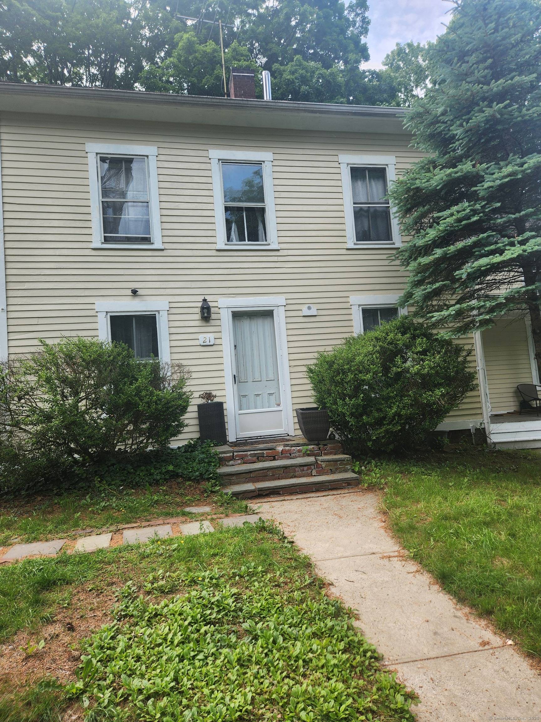 Great 4 bedroom home home with a separate 1 bedroom apartment Beautiful home in Newtown with the best schools.