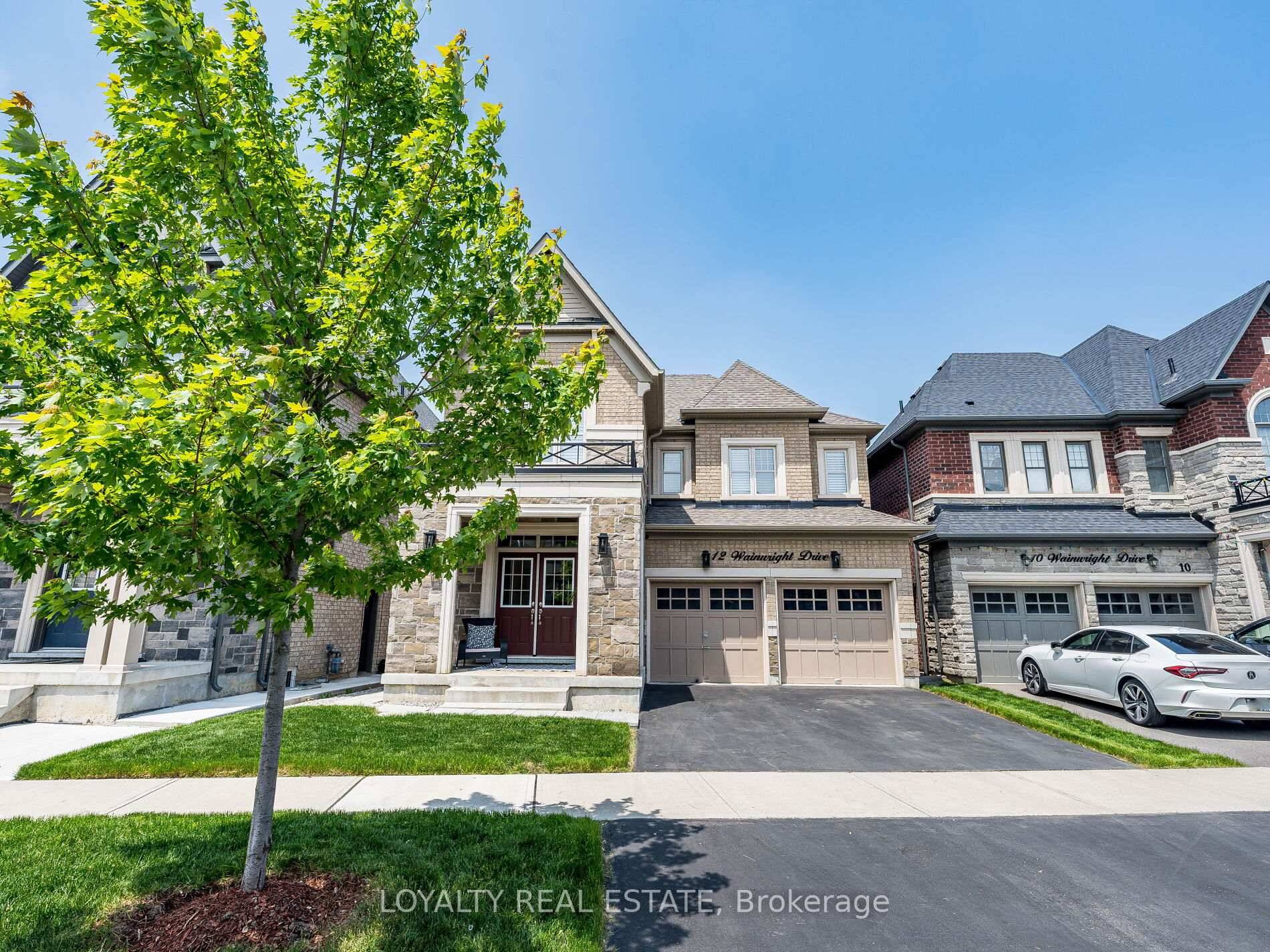 WOW ! This immaculate, Spic amp ; Span, 4 bedroom, 2 car garage, Detached model home is only 4 years old and backs onto peaceful green space.