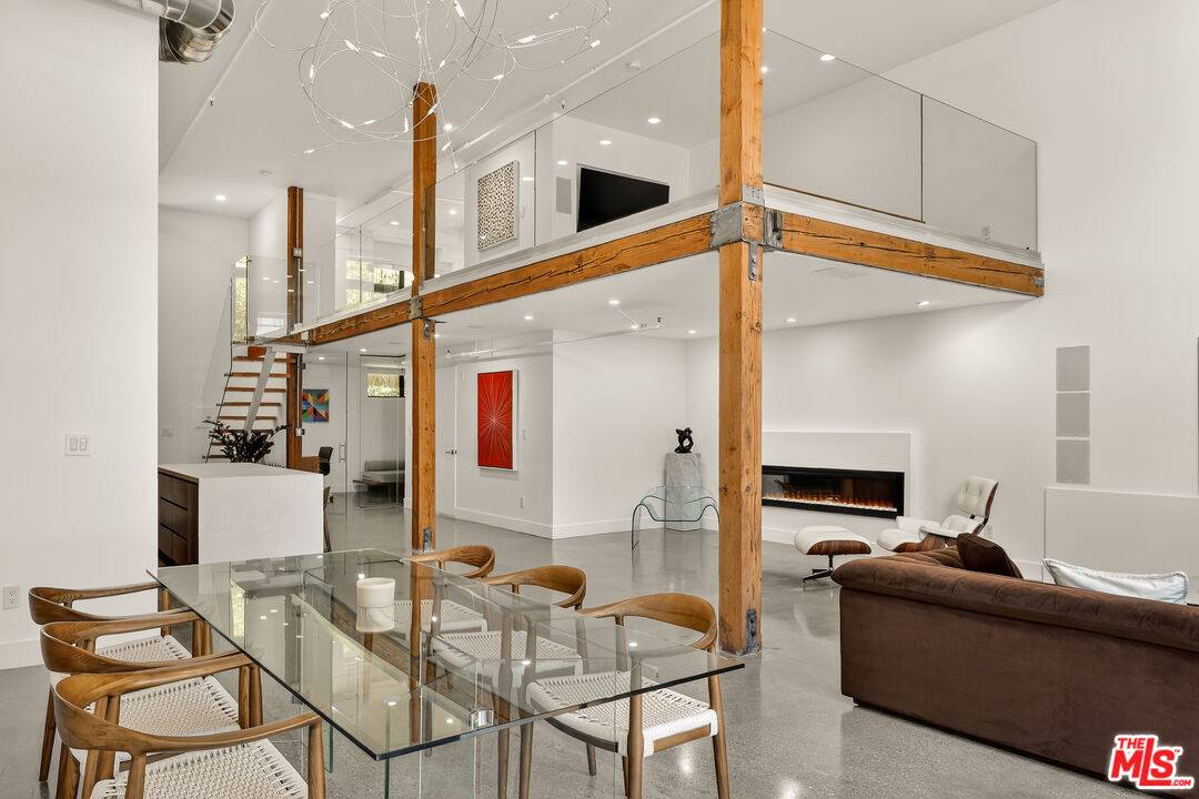 4115 Glencoe Ave 2BR Marina Del Rey La