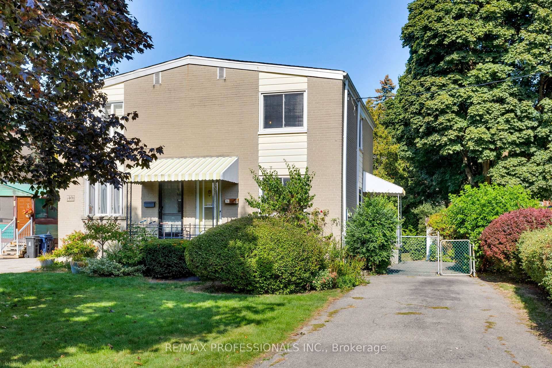 Opportunity knocks on Van Stassen in the idyllic Valley, where neighbours are friends, streets feel safe, and parks are never far away.