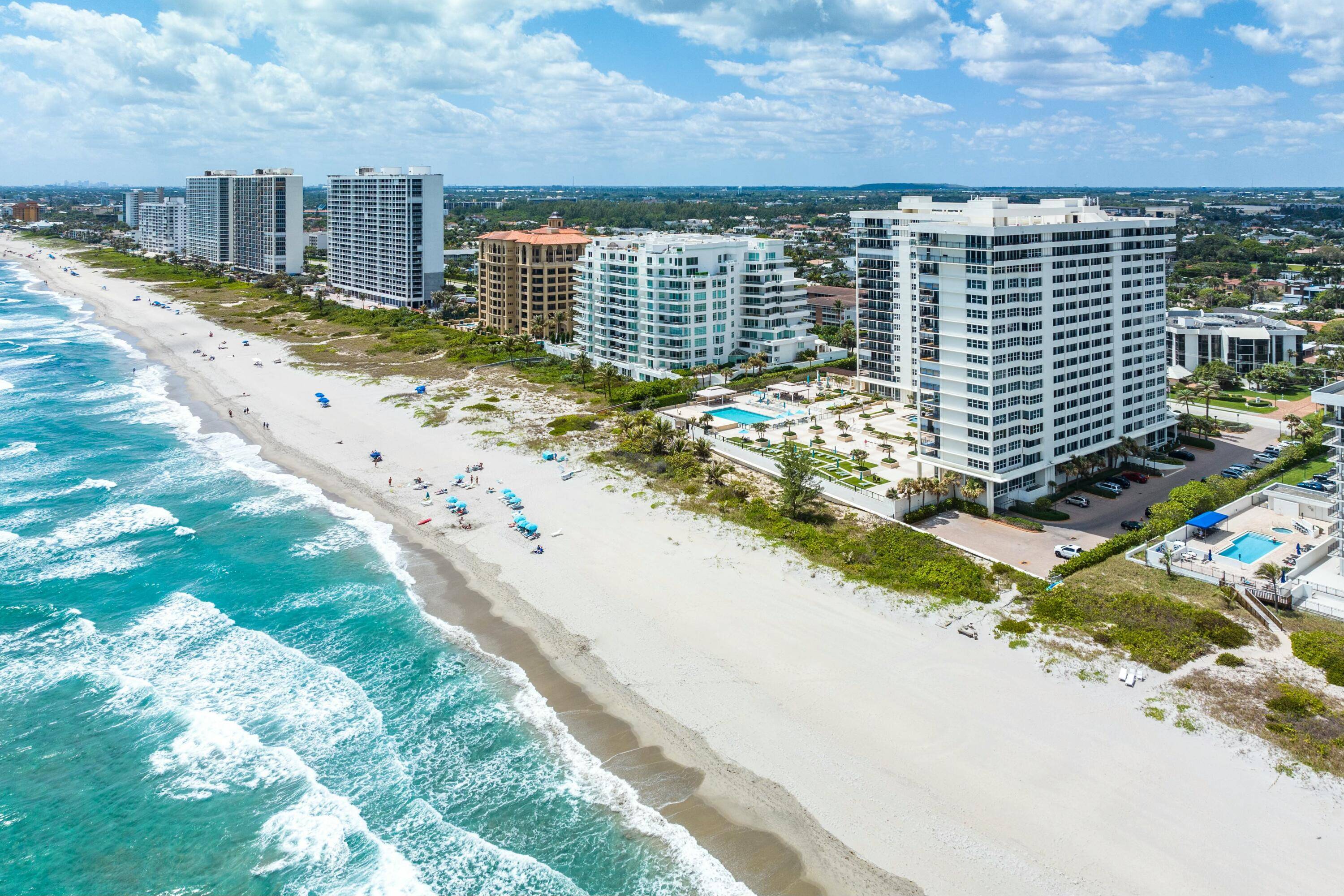 Ascend to the 15th floor and be swept away by a breathtaking oceanfront panorama.