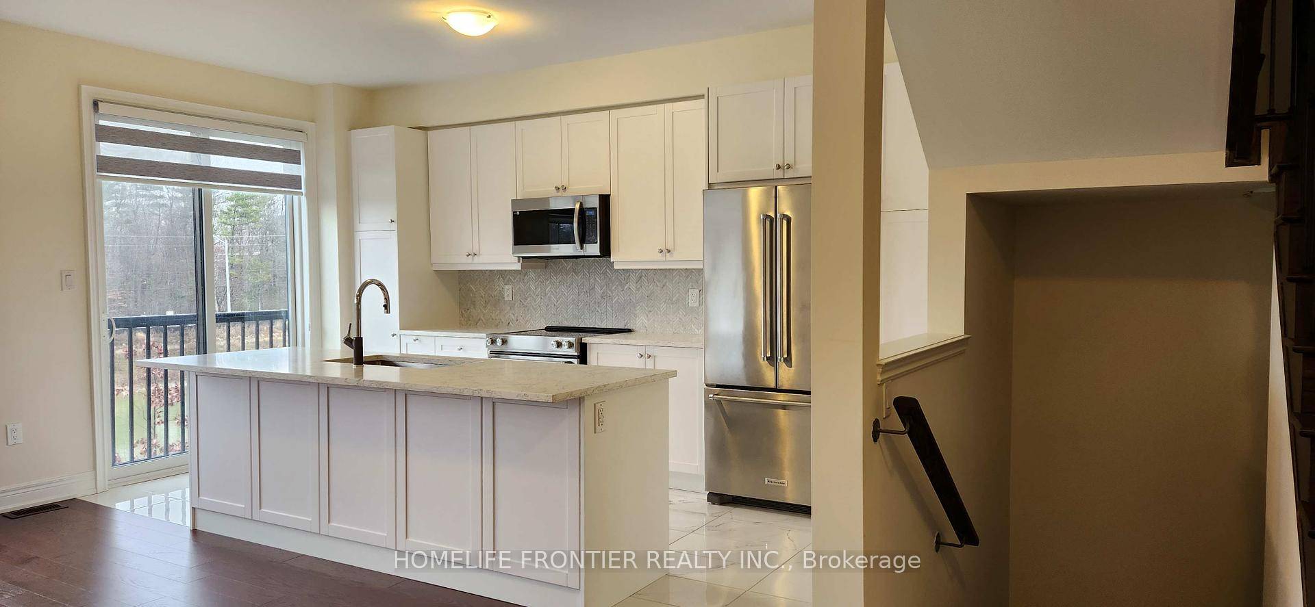 Welcome To 2 Story Traditional Townhouse At Oakridge Meadows.