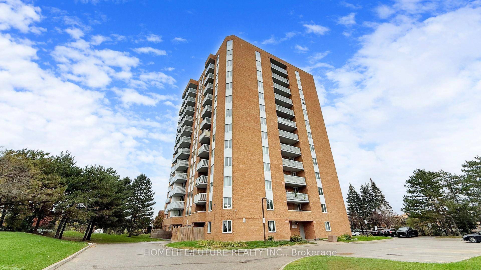 Well maintained 3 bedroom, 2 bathroom corner unit with a bright north eastern exposure.
