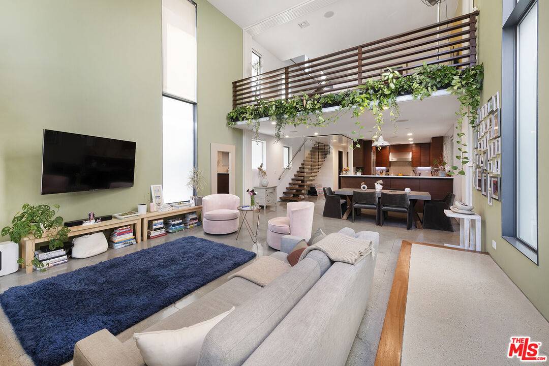 417   Venice Way 4BR Marina Del Rey La