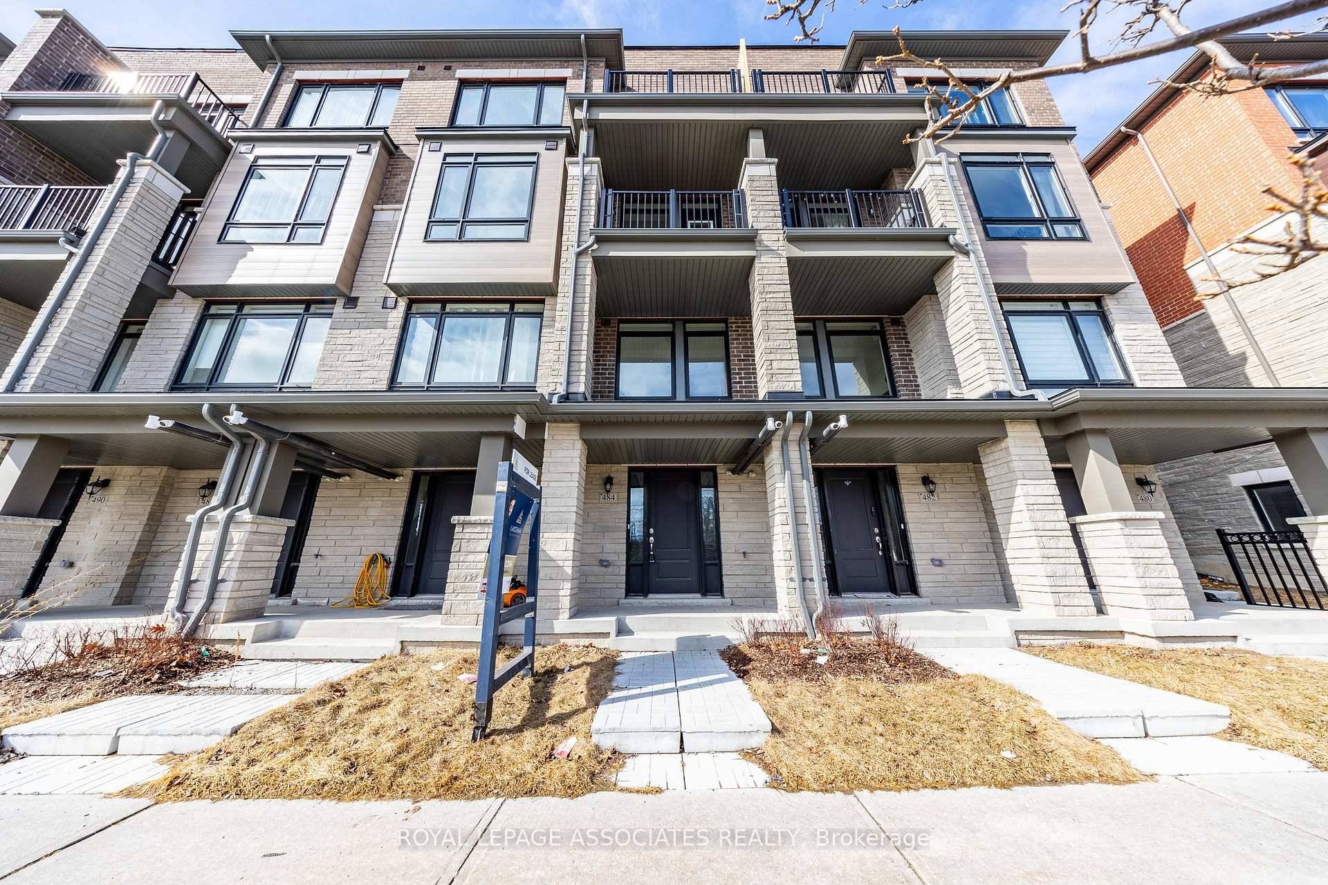 Gorgeous, new 2 bedroom townhouse with a study room and 4 bathrooms available for sale immediately in South East Ajax.