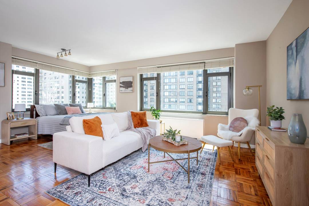Convertible Junior One Bedroom at The Phoenix Upper East Side Luxury Cooperative Residence 8A at The Phoenix offers a rare opportunity to create a junior one bedroom in a full ...