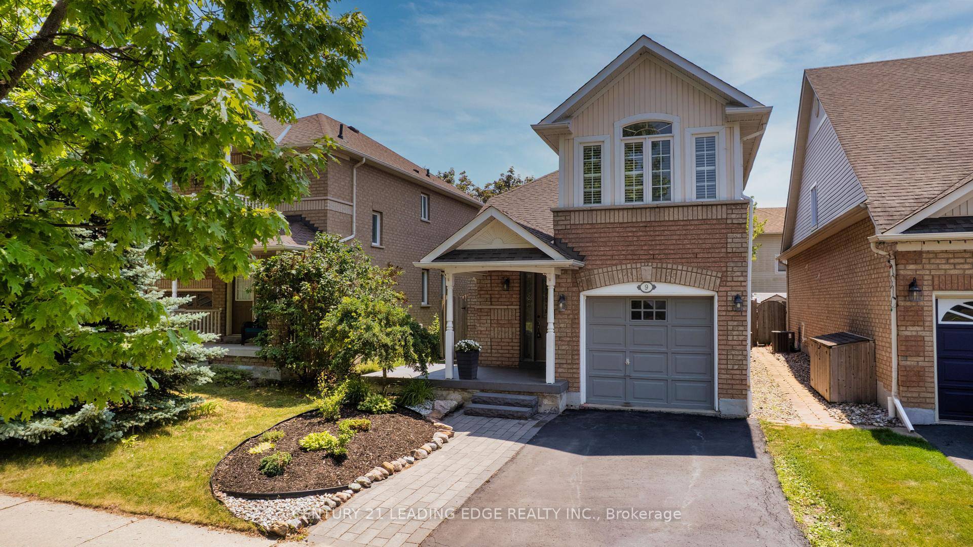 Beautiful Raised Bungalow in Desirable Whitby Shores !
