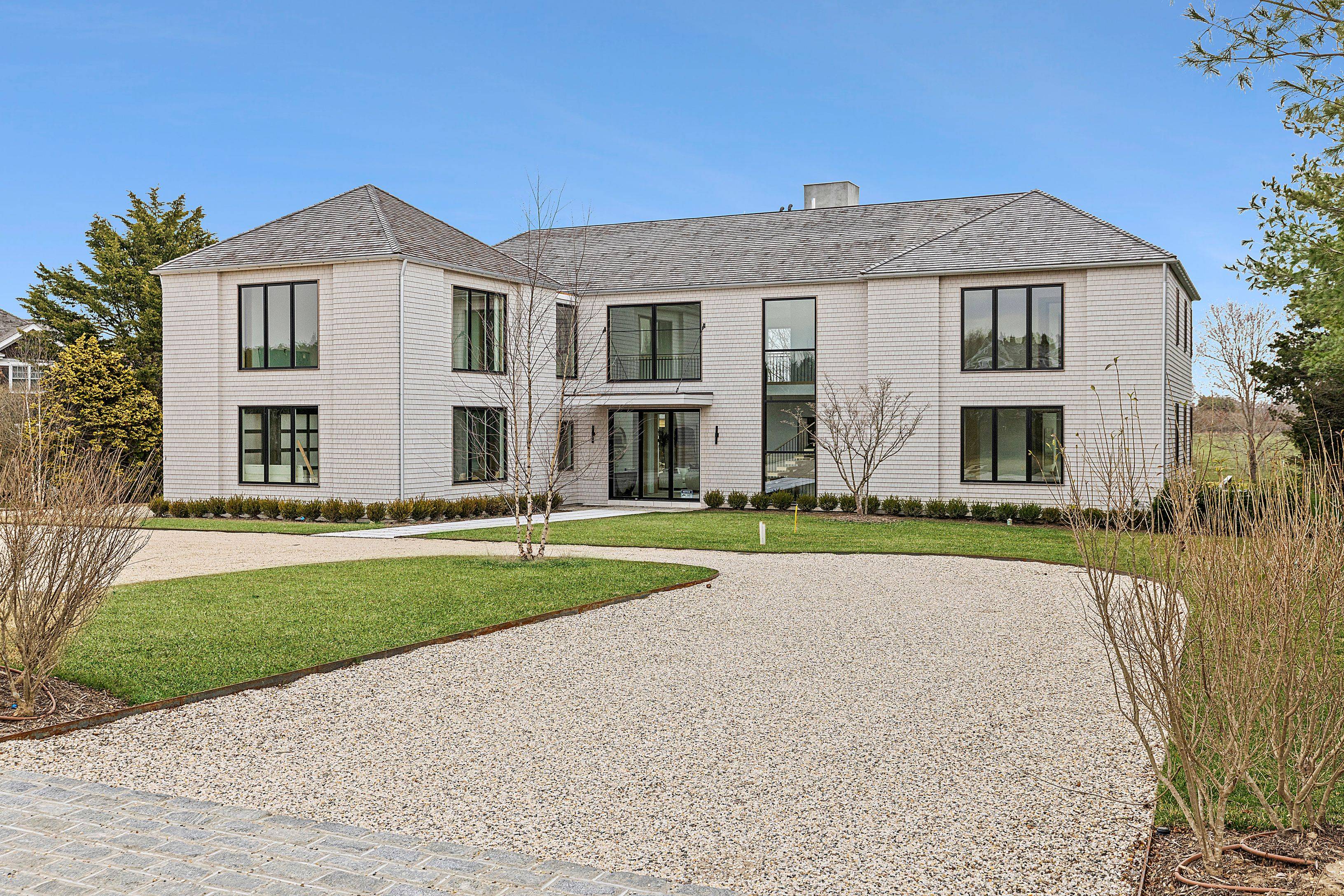 8 Bedroom new Construction in Bridgehampton South