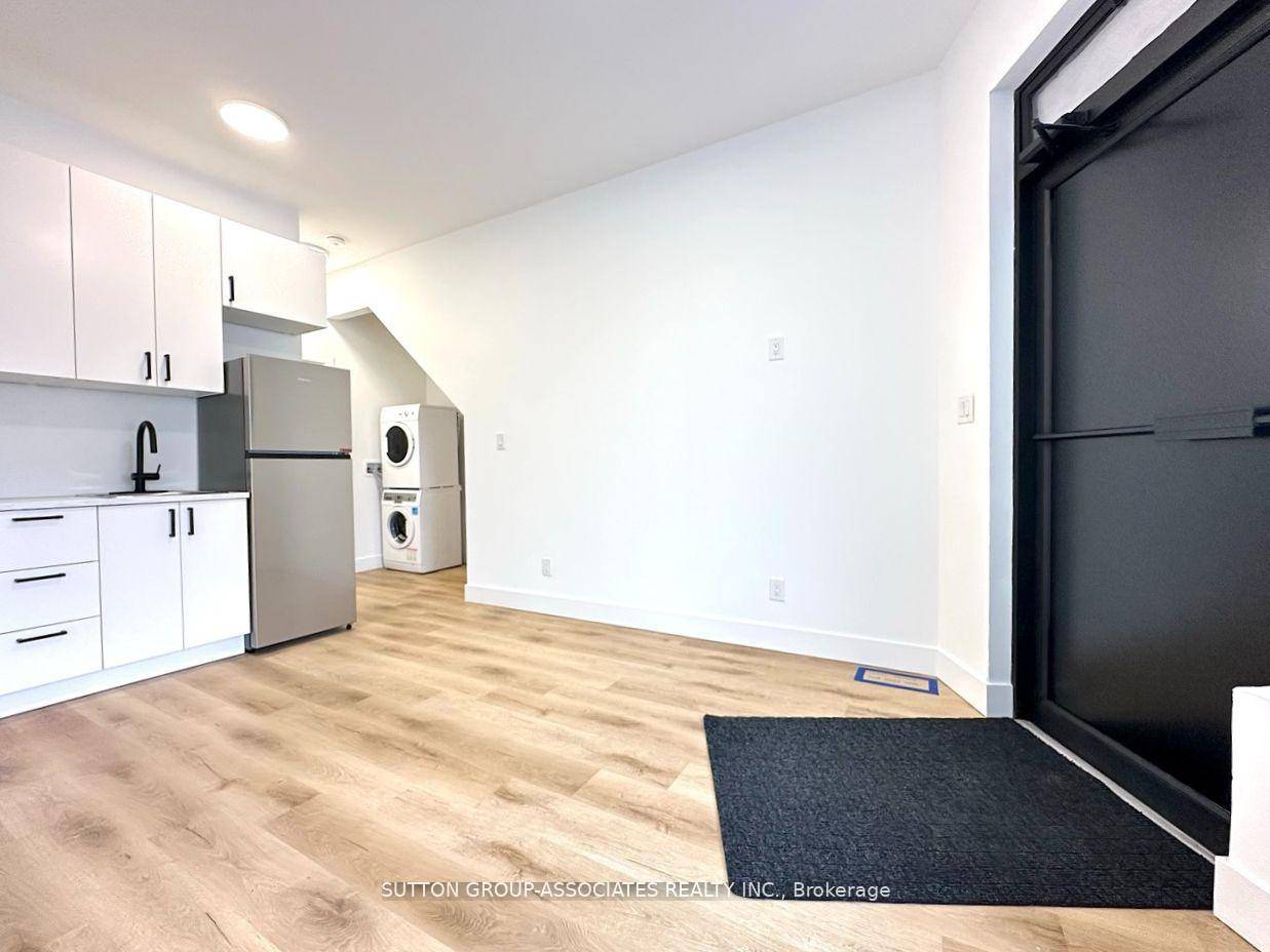 New Completely Renovated 1 Bed Unit Available For Lease In The Transit Friendly Weston Neighbourhood.