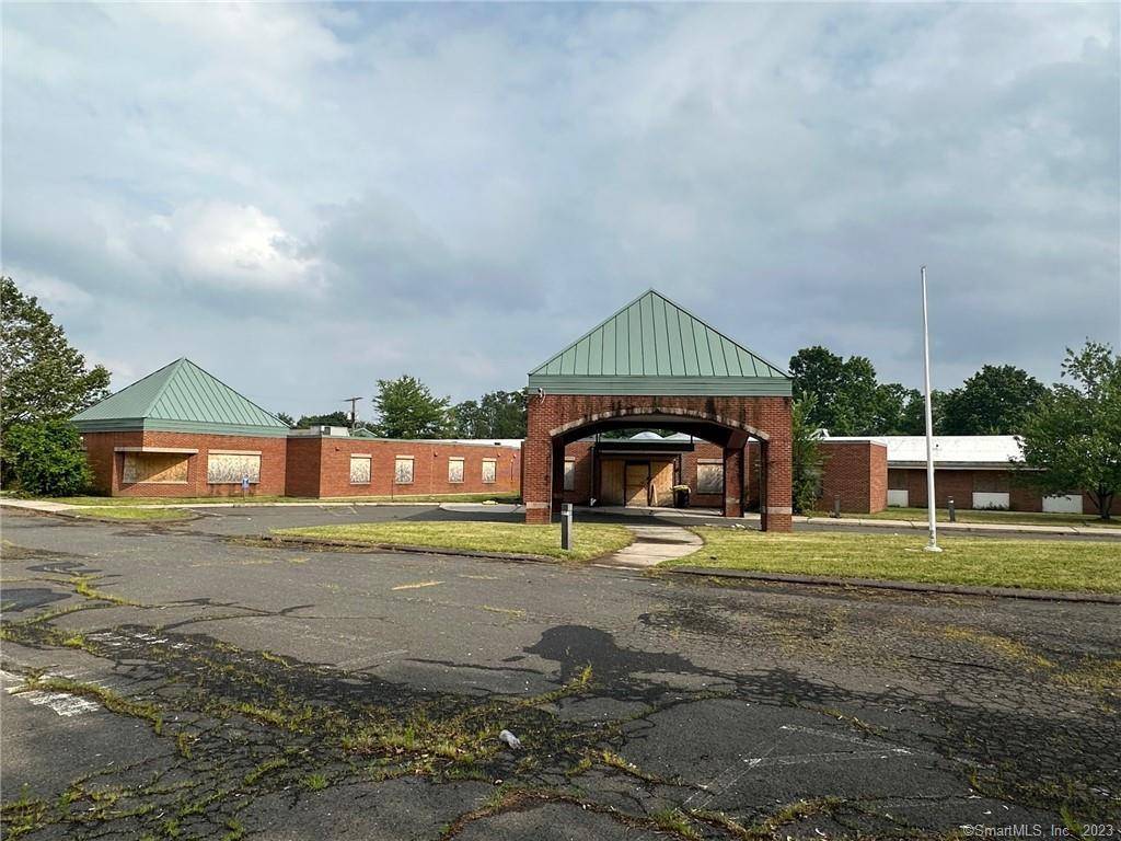 Prime opportunity in the south end of Hartford.