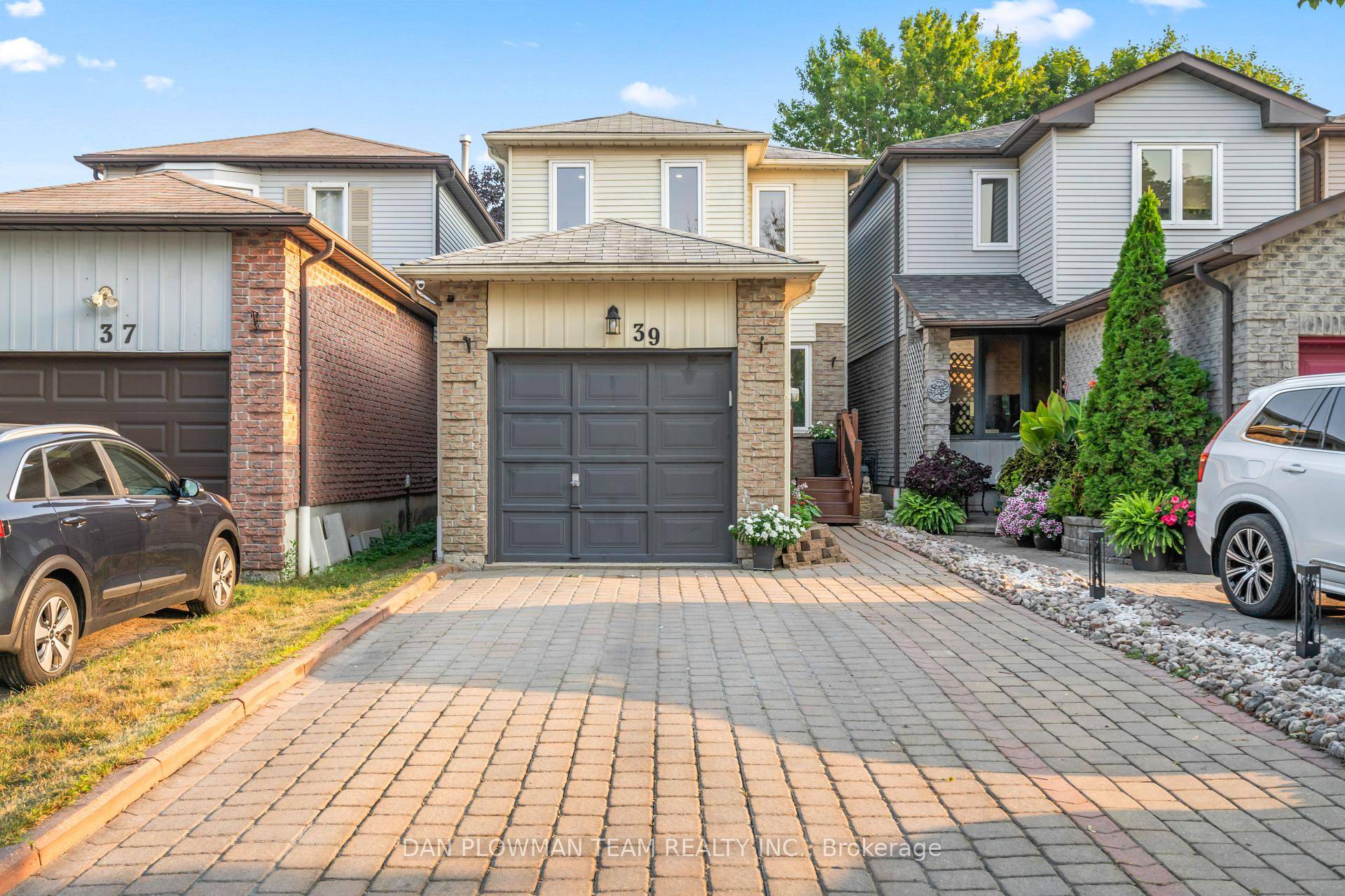 Meticulously Maintained 3 1 Bedroom Home In The Heart Of Soper Creek.