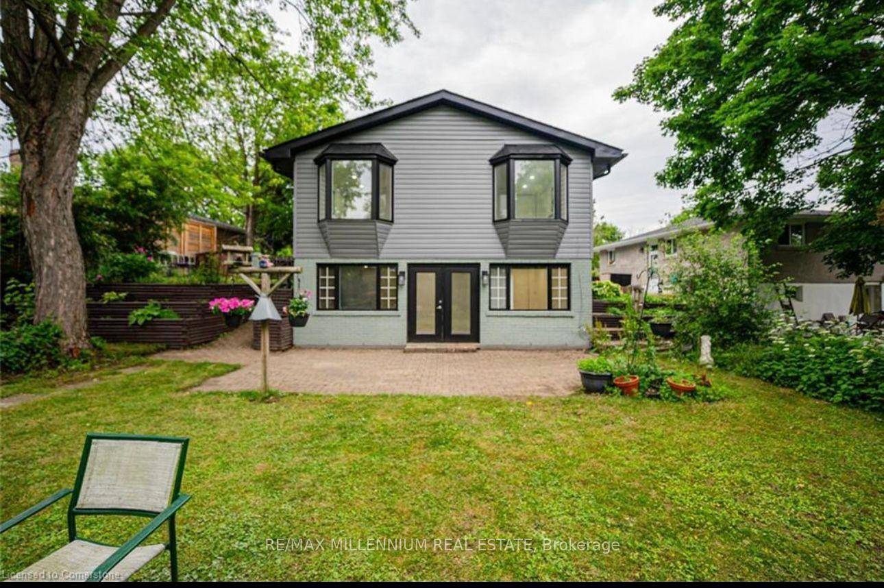 Fully renovated 2 Bedroom, 1 Bathroom Legal Walkout Unit for lease in a Detached Bungalow in desirable Hespeler, Cambridge.