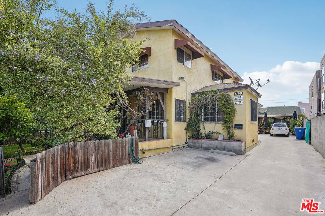 1158  N Kenmore Ave 12BR La