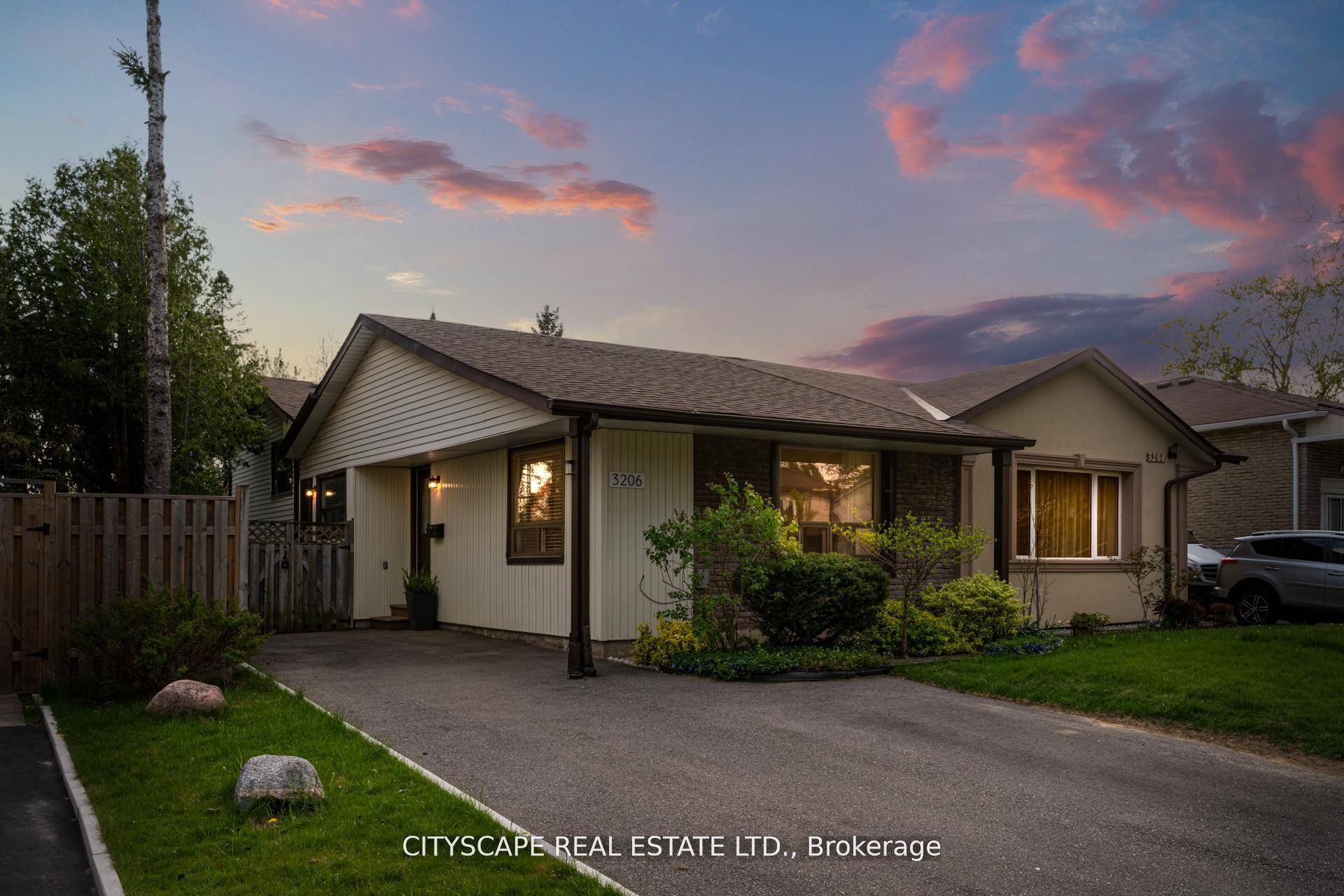 Your Search ends here ! Stunning Open Concept 3 Bedroom, 2 Full Bath Freehold Home in Established and Sought After Mississauga Valleys Neighbourhood.