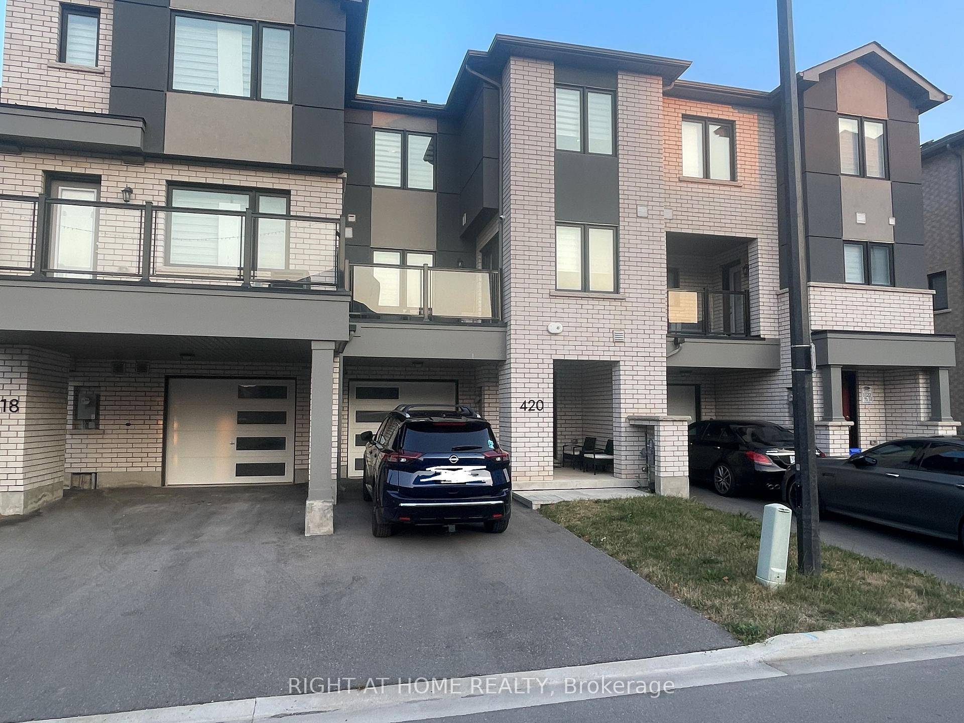 Stunning 3 Storey Freehold Townhouse in Milton's Sought After Walker Neighbourhood !