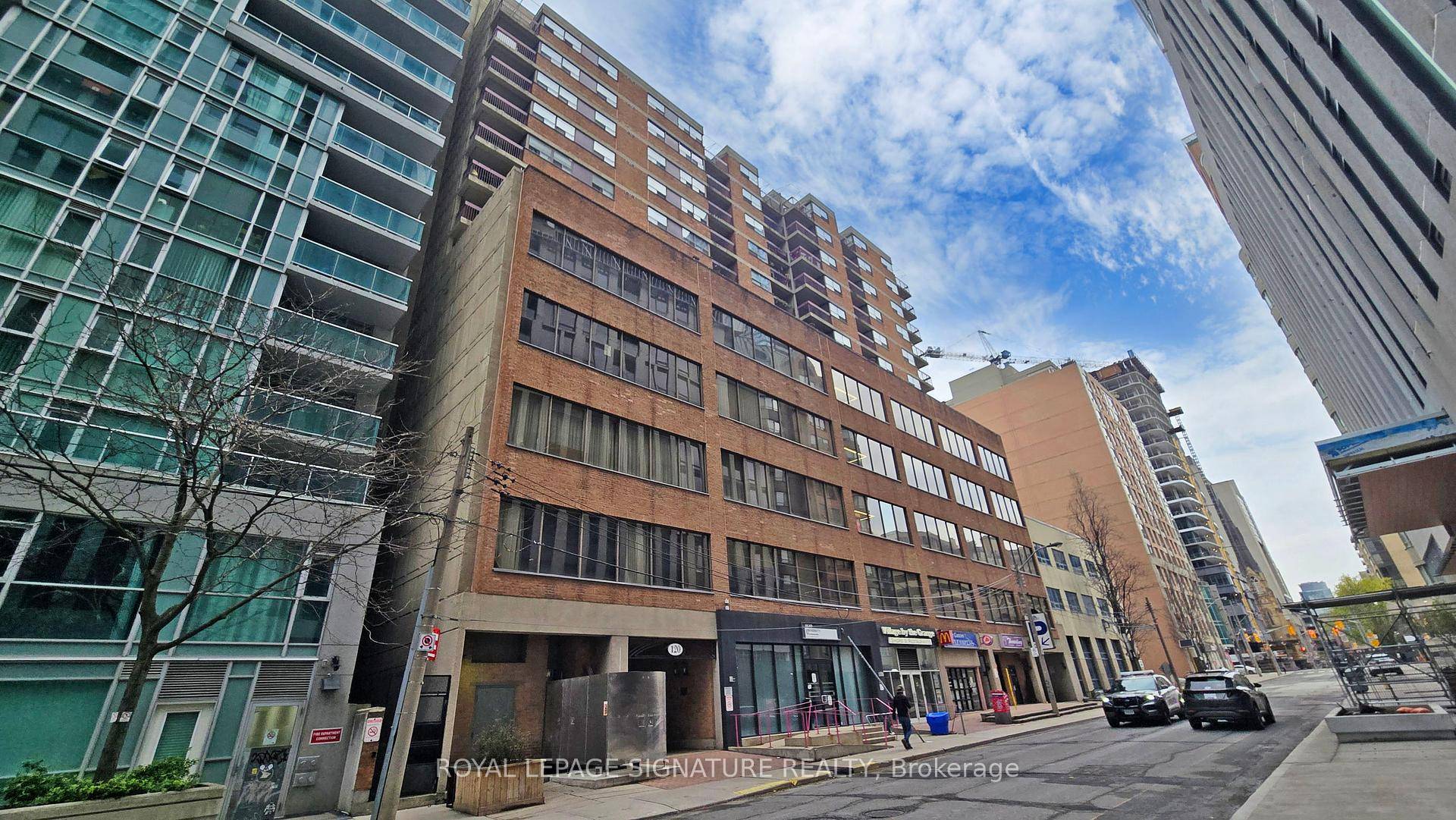 Experience stylish downtown living in this generously sized 1 bedroom suite at the highly sought after Village by the Grange.