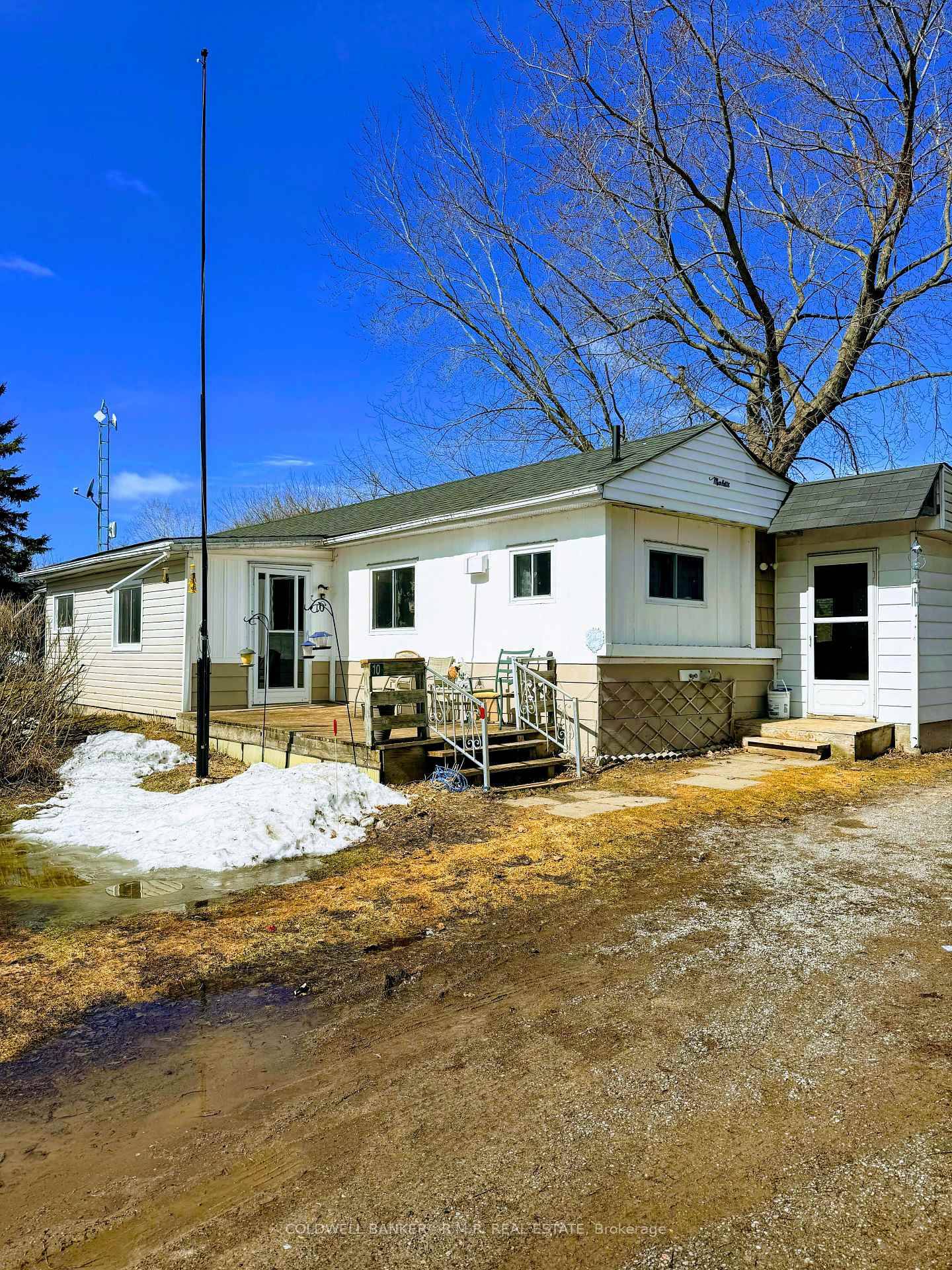 Discover this charming 3 bedroom mobile home, featuring numerous upgrades, nestled in a fantastic park along a scenic water route to Scugog.