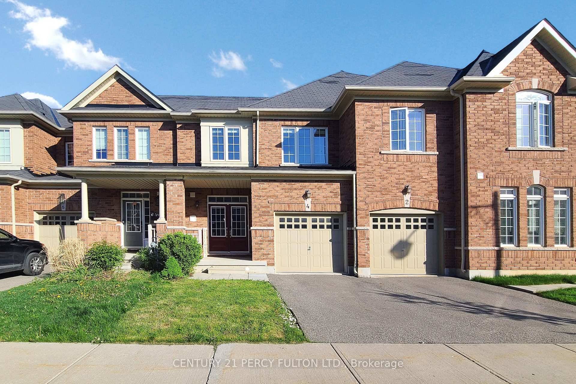 Take Advantage Of This Amazing Find Freehold Townhouse !