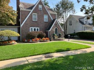 This home features 11 rooms Wood burning Fireplace in the sitting area, Hardwood floors updated Kitchen features a breakfast nook, wood cabinetry with Stainless Steel appliances with Gas Stove, Dining ...