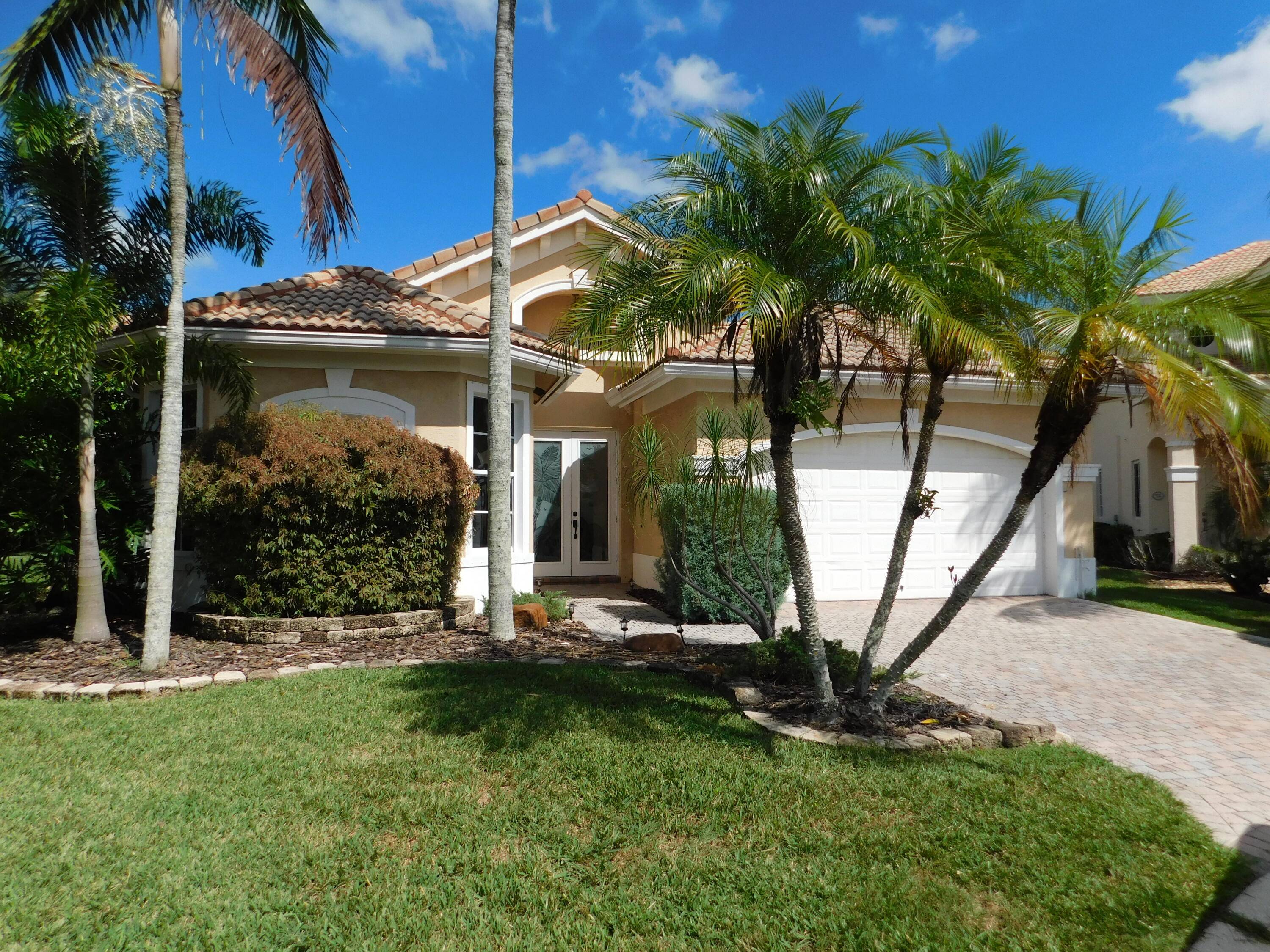 Welcome to this beautiful 4 bedroom 3 bathroom, spacious pool home with a 2 car garage on a Cul de sac in the ultra convenient Andros Isle.