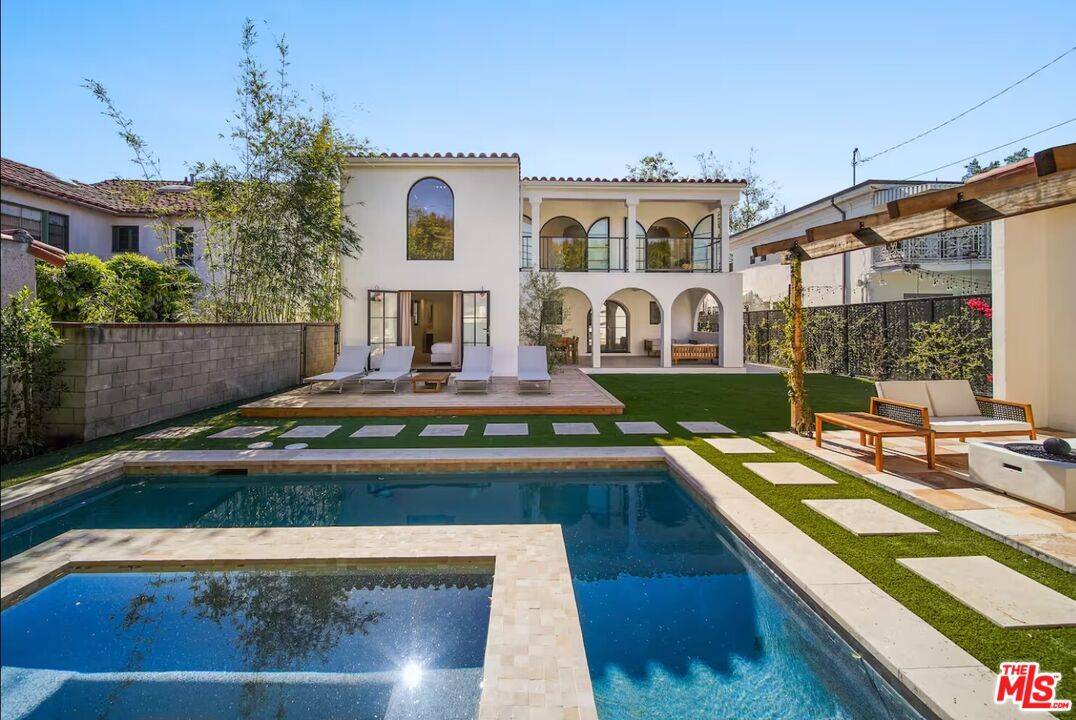 180 S Vista St 6BR Hancock Park La