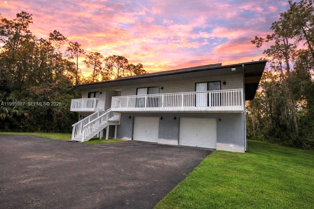 BRAND NEW ROOF being installed in the coming days amp ; INTERIOR REMODELED November 2024.