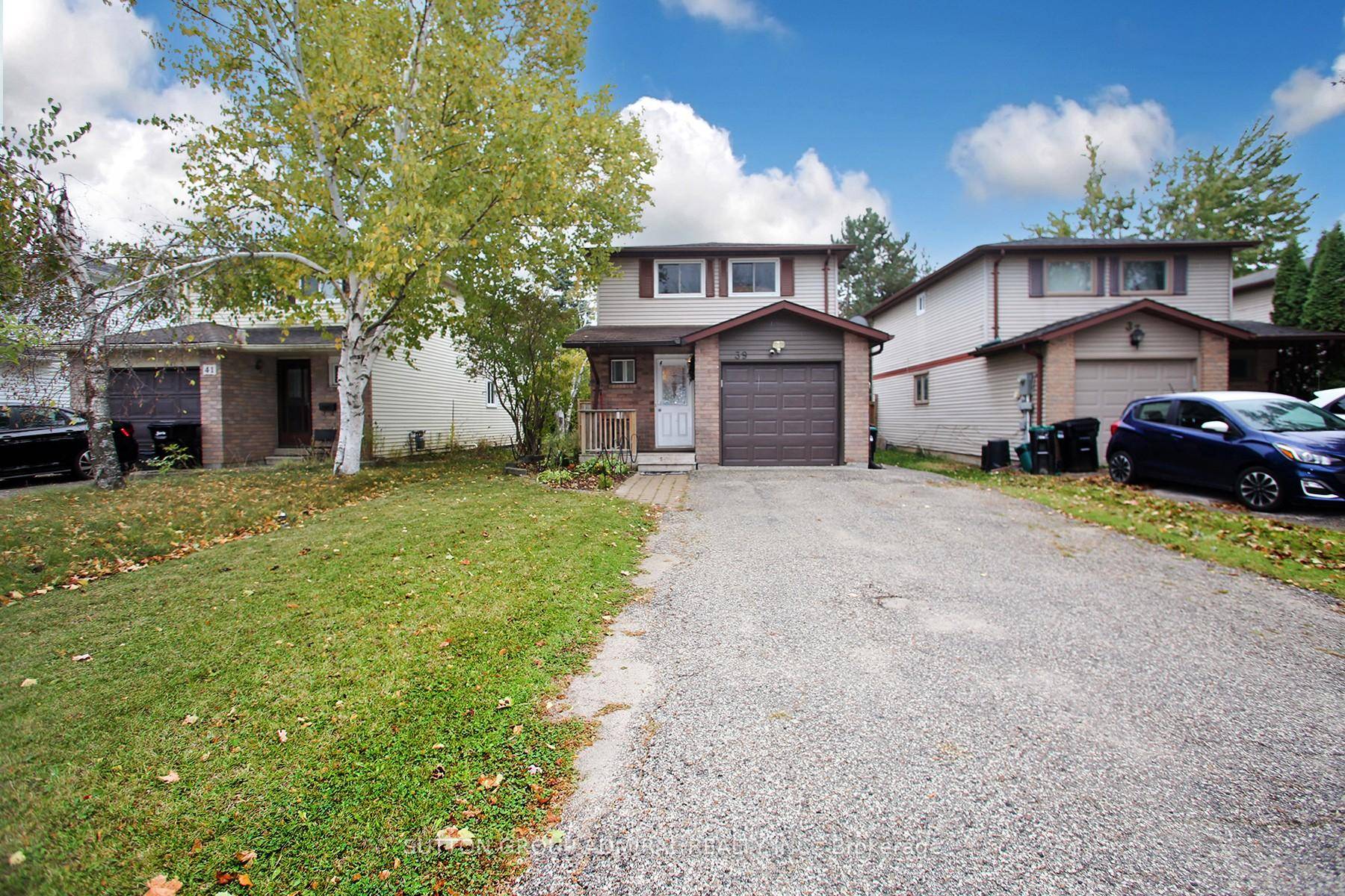 Newly renovated and ready to move in 2 Storey Home in the east end of Barrie, 5 minutes from the nearest highways 400 and HIghway 26.